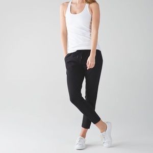 Lululemon Jet Crop Luxtreme (Black, Size 2)